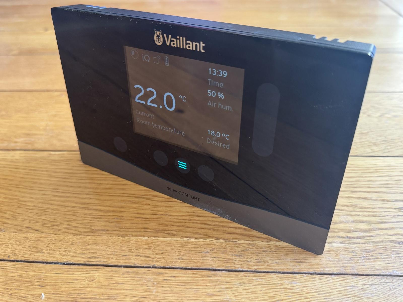 Vaillant sensoCOMFORT controller — one control, rather than a wiring centre full of zone valves